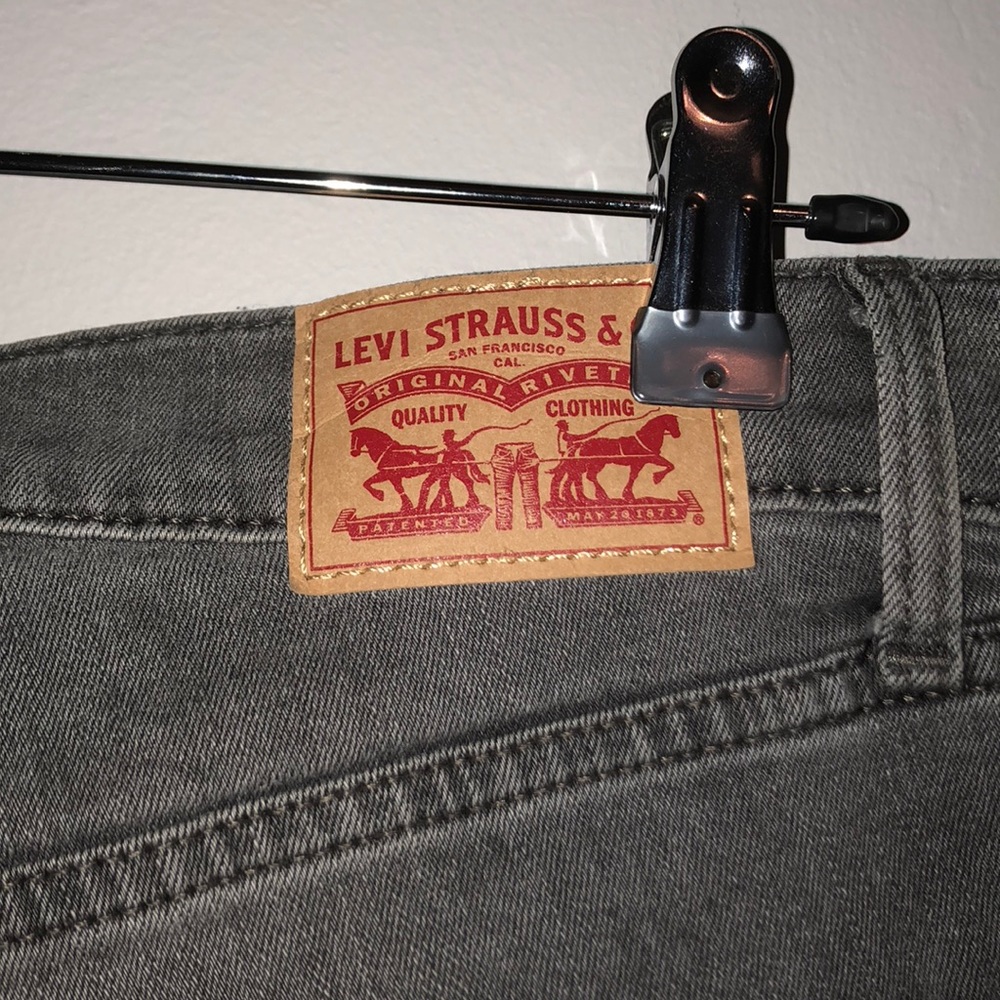 Gray Levi jeans - Picture 6 of 6